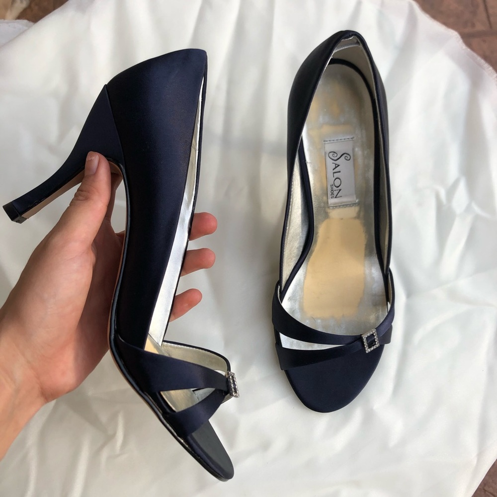 Navy blue heels